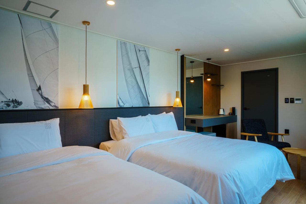 Hotel Pico Tongyeong Extérieur photo